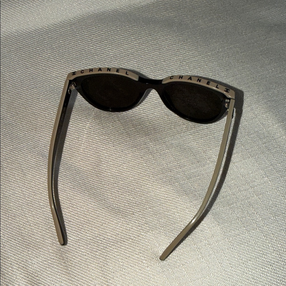 CHANEL Black and tan Sunglasses - Picture 8 of 10